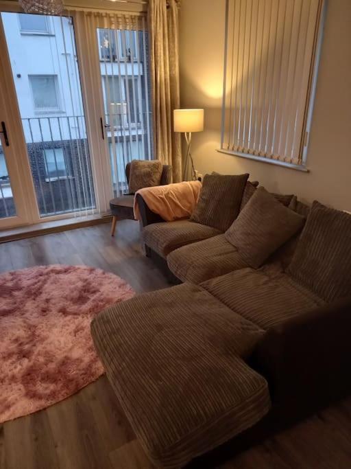 Modern 2-Bedroom City Apartment With Free Parking Belfast Eksteriør bilde